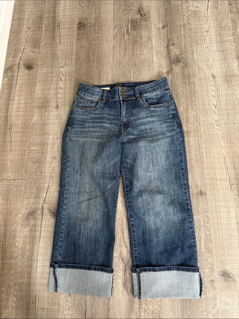 Women’s Wide Crop Jeans in Dark Indigo